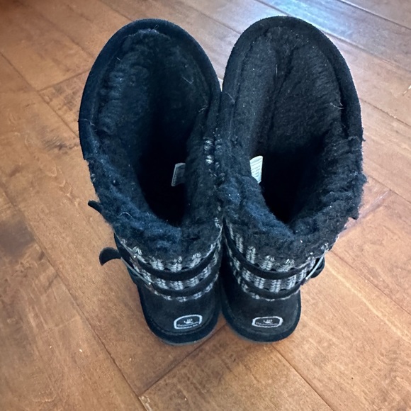 Used once! Bear paw Brand Boshie black boots size 3 big kid/girl - Picture 8 of 8
